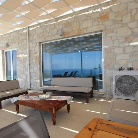 Willa Ionian Pool House